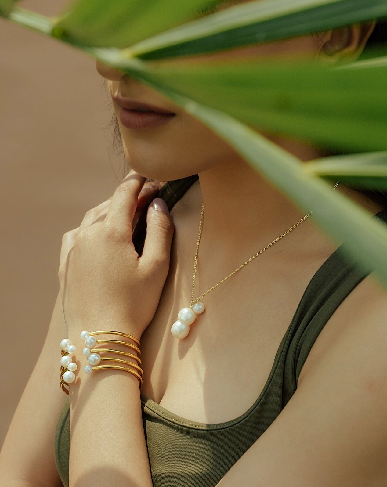 Floating Pearl Chain - Anaash
