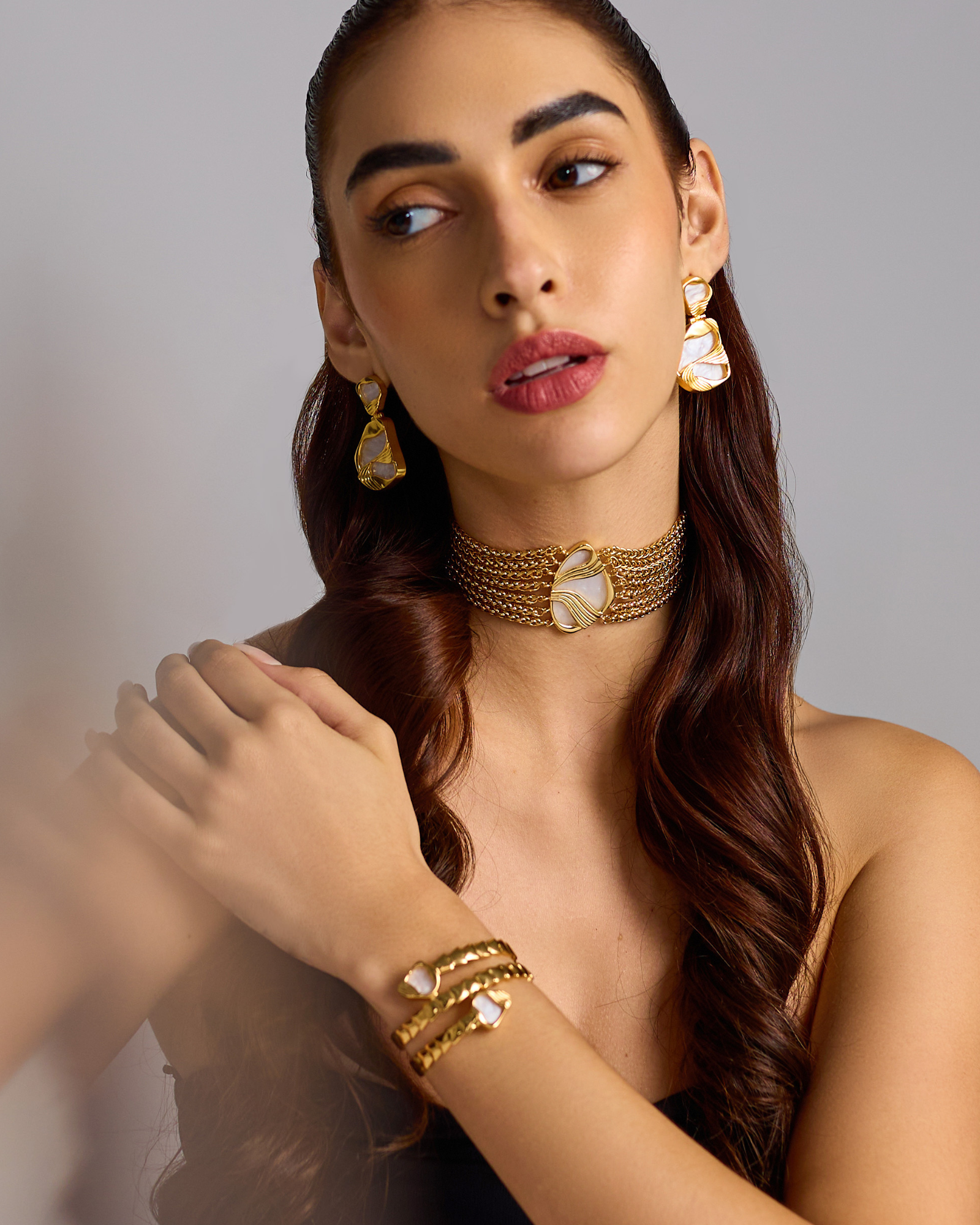 Ebo Chained Choker