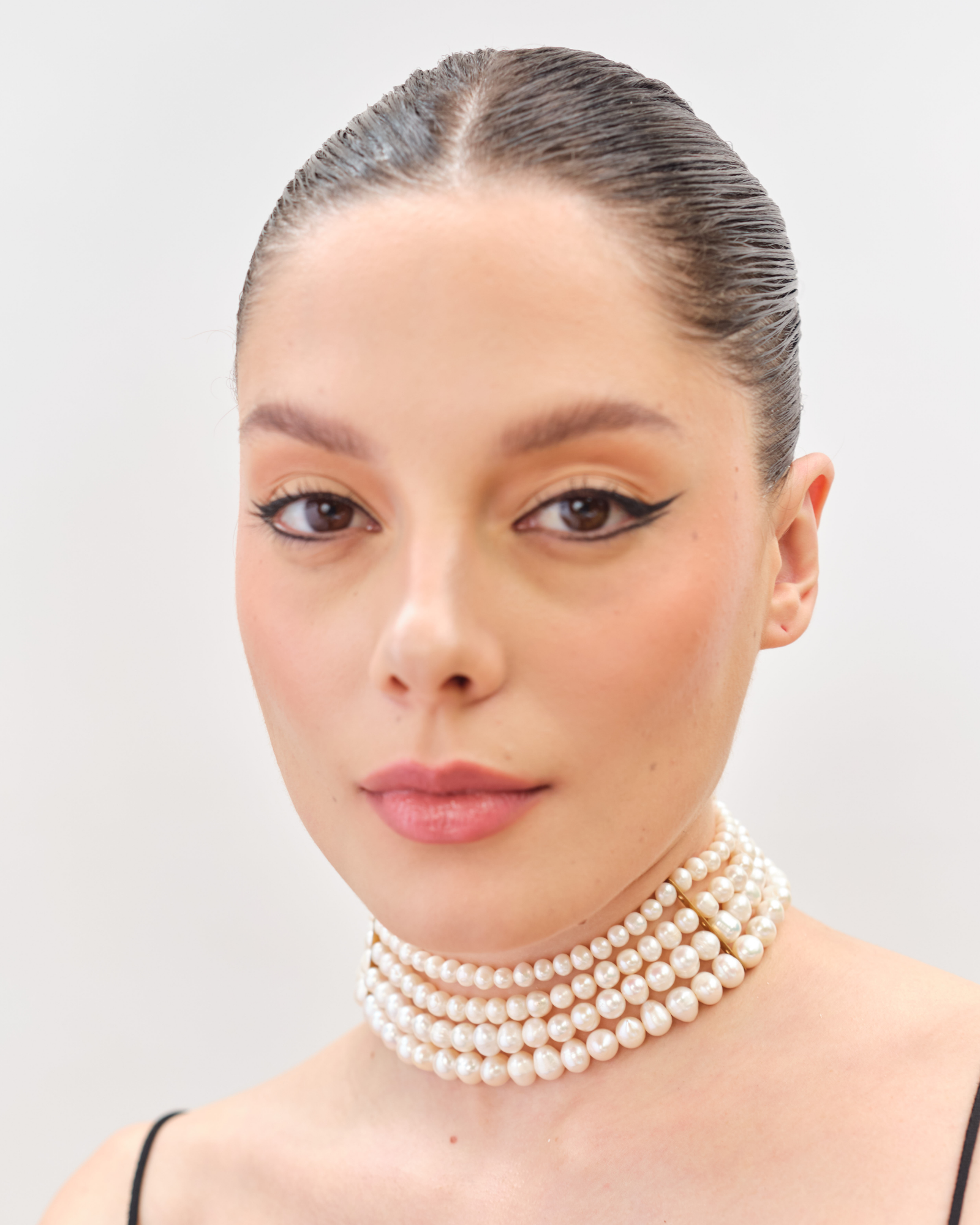 Classic Pearl Natural Choker