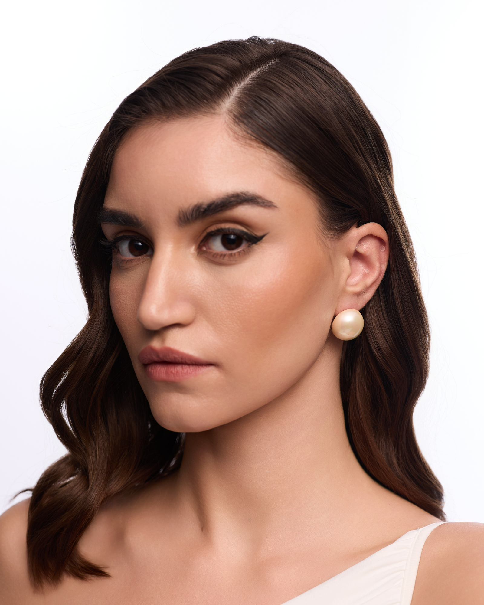 20mm Pearl Studs - Peach