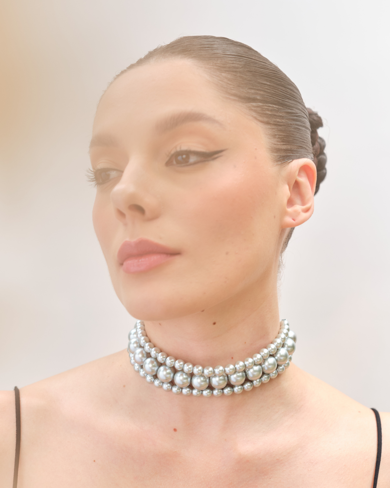 Alternate Pearl Choker - Silver