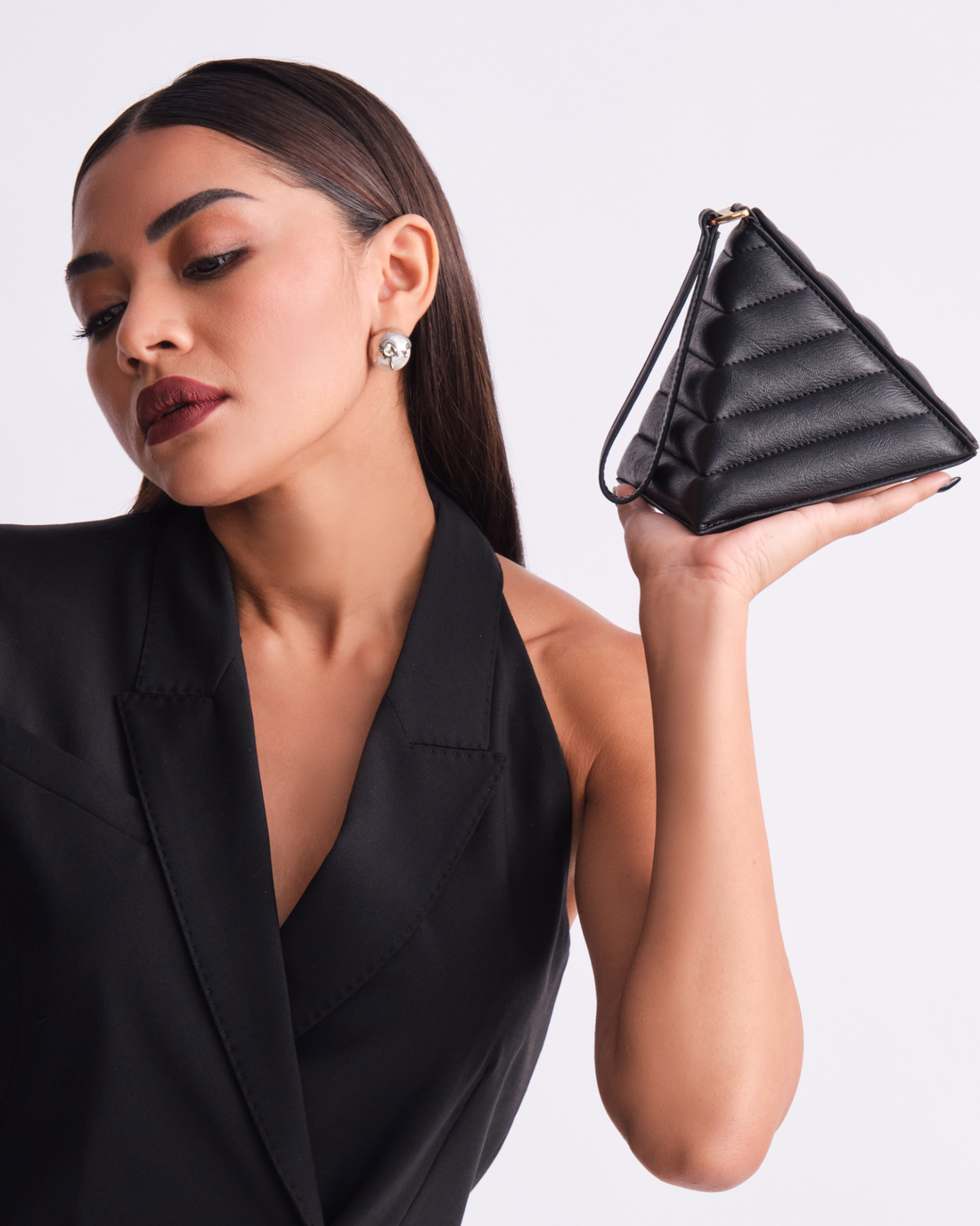Giza - Textured Black