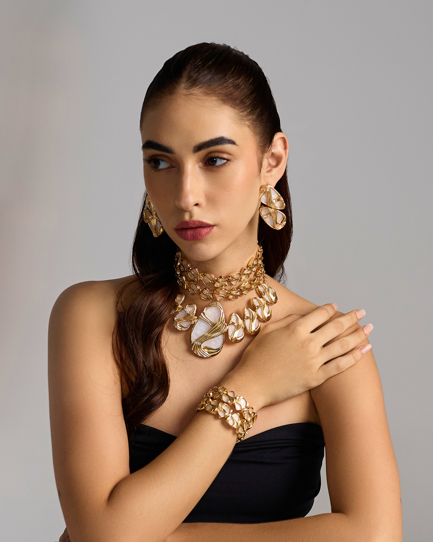 Luno Choker