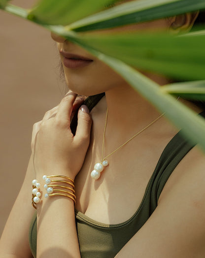 Floating Pearl Chain - Anaash